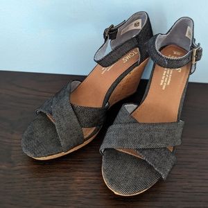 TOMS wedges